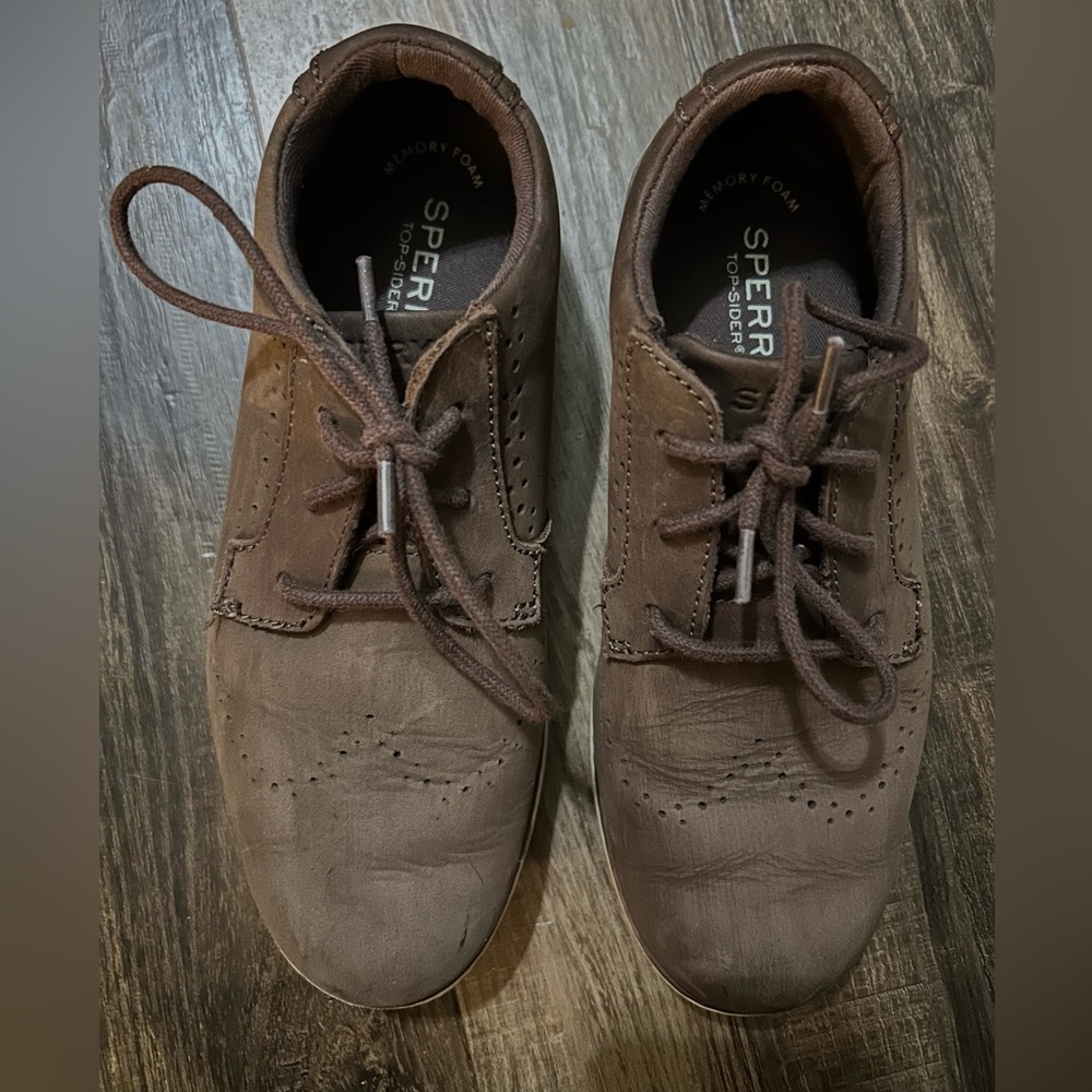 Sperry Boys' Caspian III 3 Dirty Buck Suede Shoe: Size US 3.5